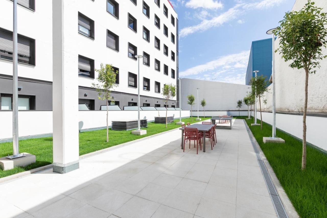 Micampus Xaudaro Student Residence Madrid Extérieur photo