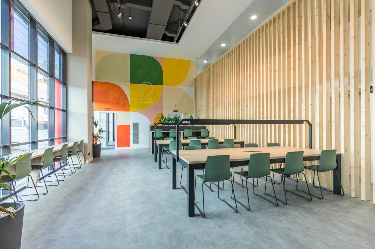 Micampus Xaudaro Student Residence Madrid Extérieur photo